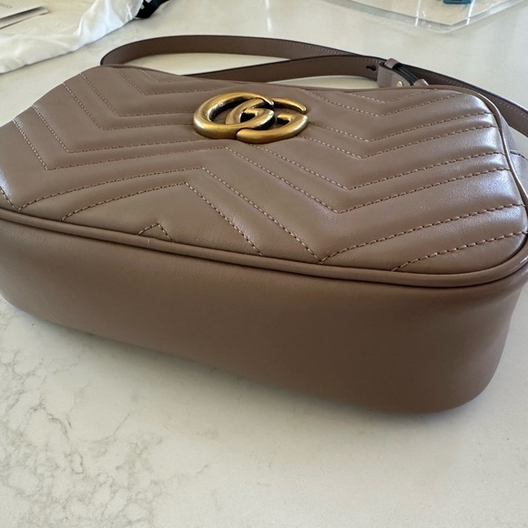 Small Gucci Marmont in Dusty Rose Leather - Picture 8 of 16